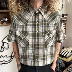 Vintage 90s Plaid Pearl Snap Western Short Sleeve Work Shirt ~ Size Medium